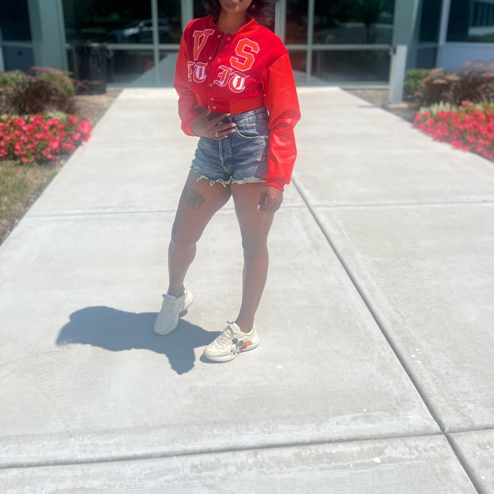 Red VS Graphic crop jacket